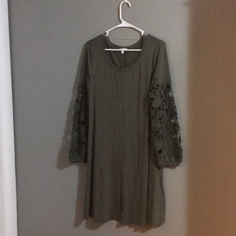 Olive green T-shirt dress with open floral sleeves